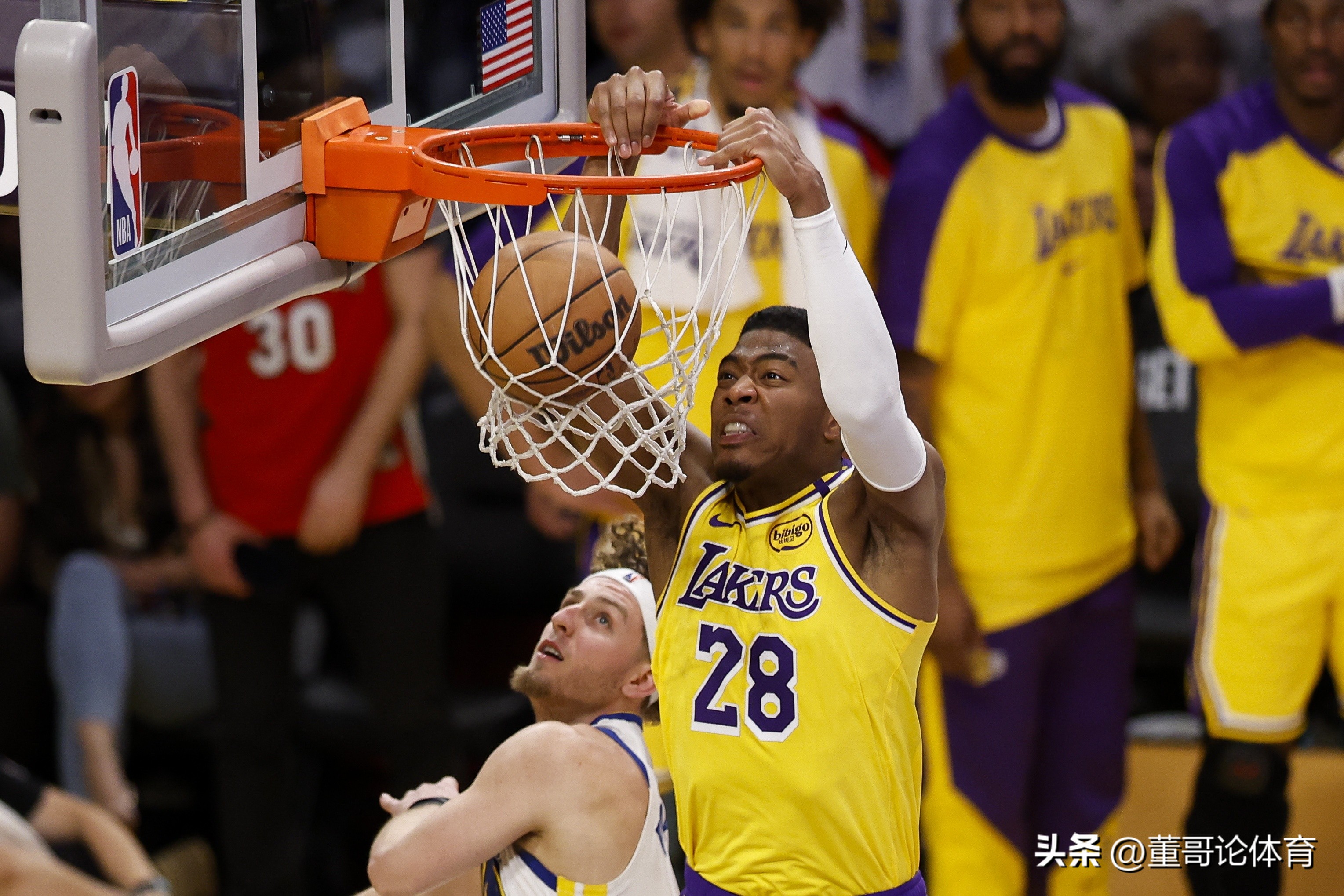 湖人关键时刻失误不断，球队憾负对手，必须正在工作游戏搜索.